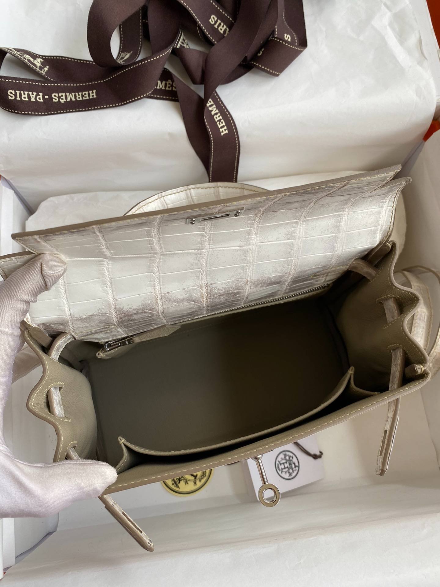 i1723801501_677_6-1 i1723801501_677_6-1