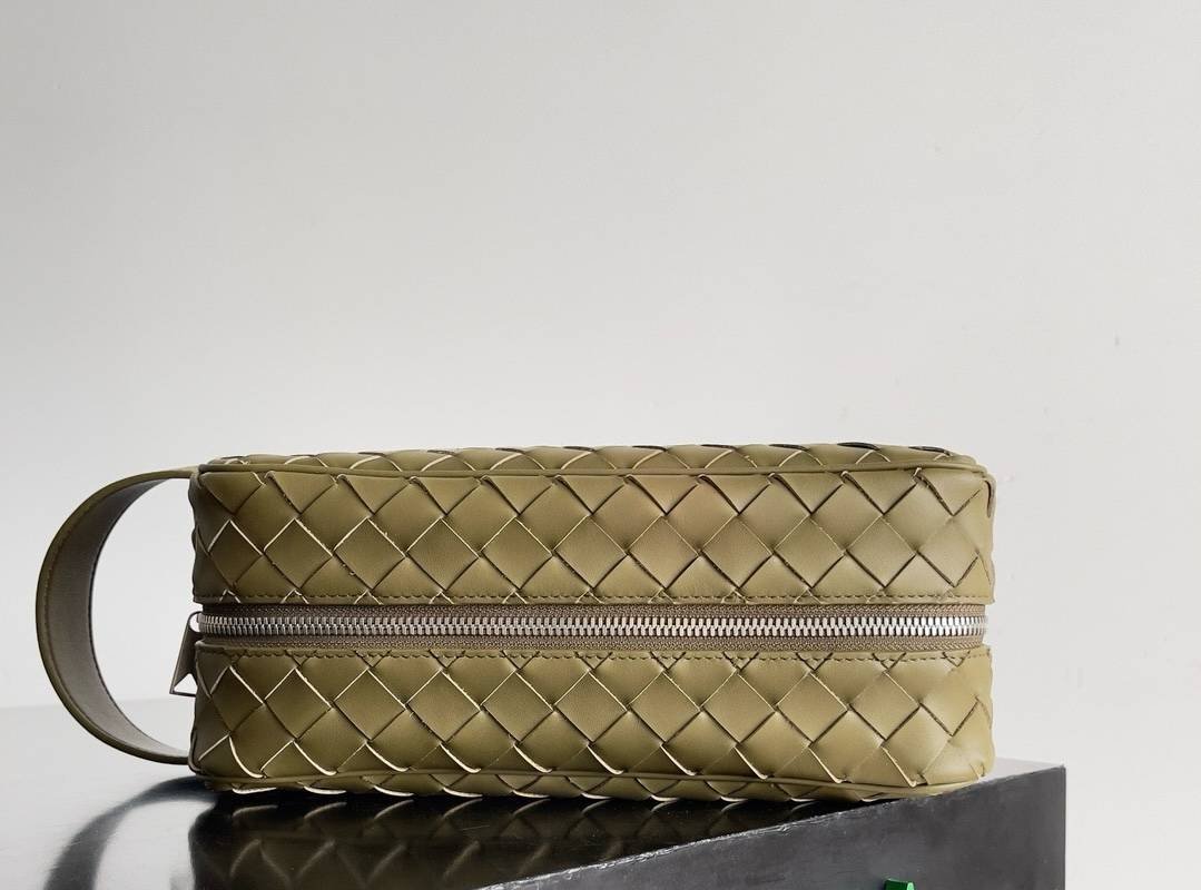 i1716782102_1740_5-1 i1716782102_1740_5-1